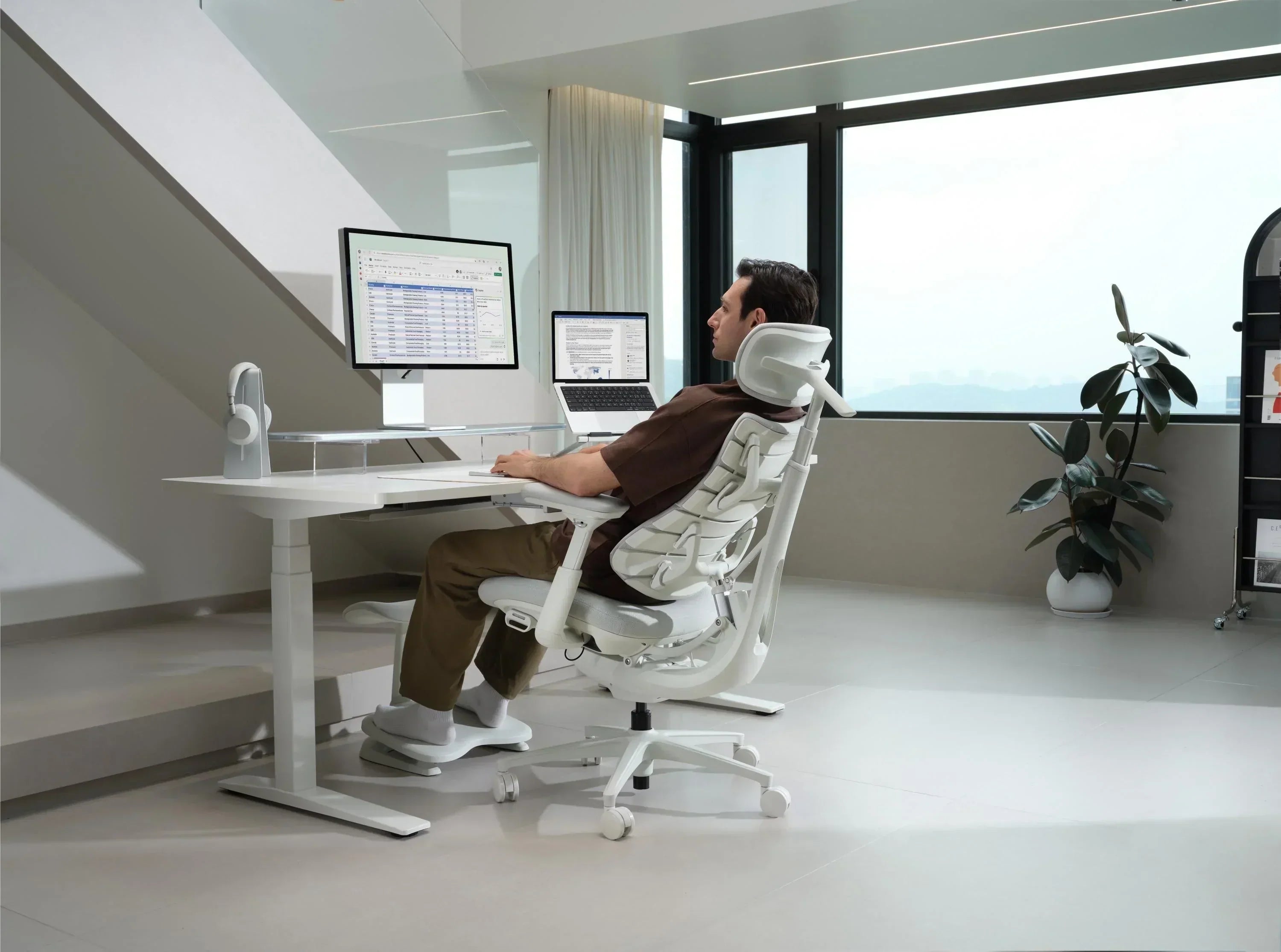 Wie hybrides Arbeiten unser Sitzen verändert – und warum Ergonomie heute wichtiger ist denn je