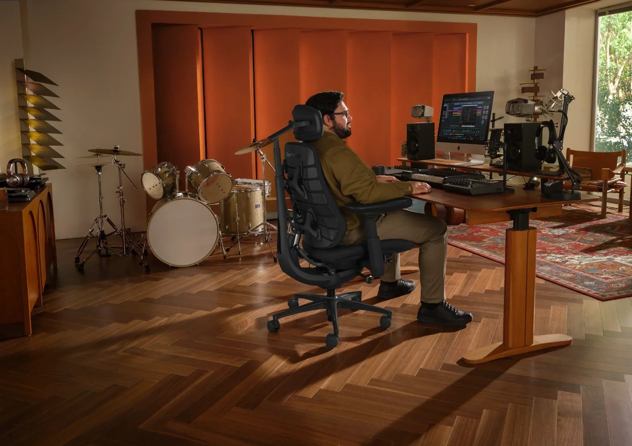 Why Office Chairs Get Hot After Hours of Sitting (and How Seat Ventilation Solves It)