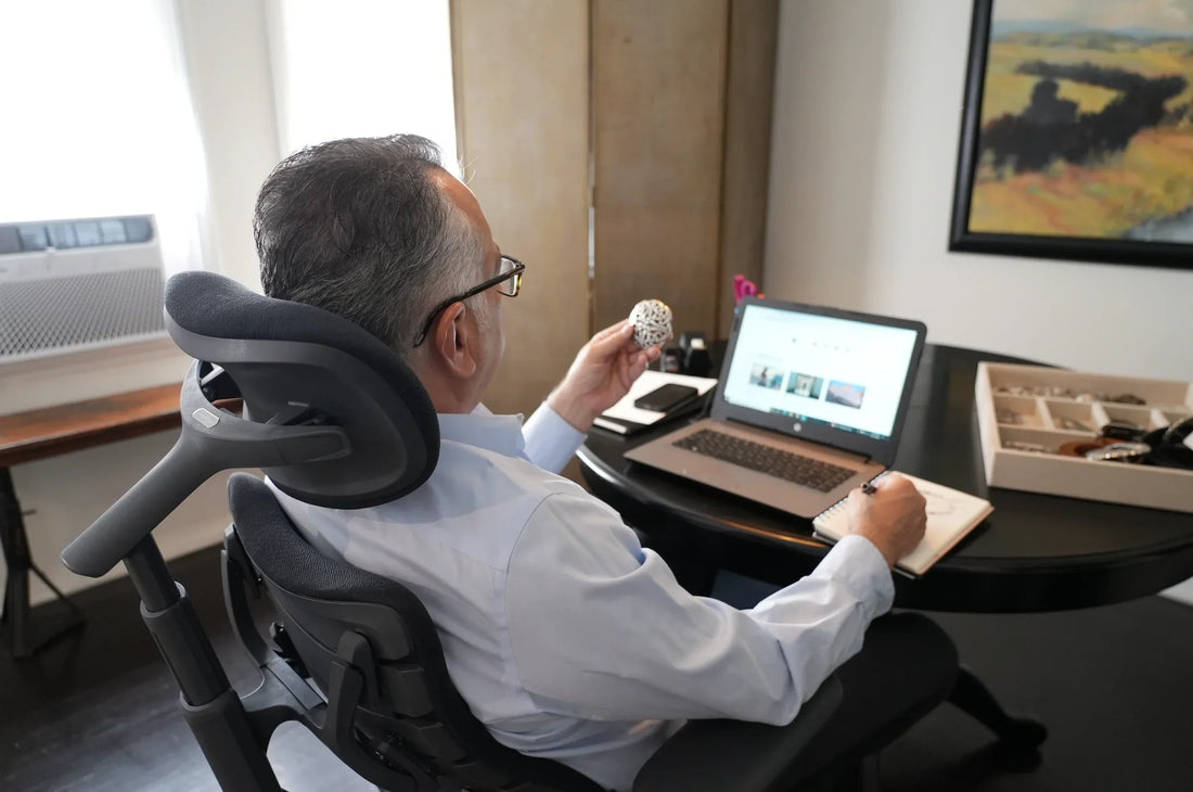 Correct Sitting Posture for Remote Workers: A Working-From-Home Guide